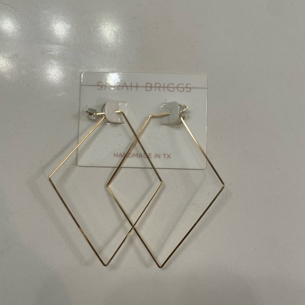 Sarah Briggs Geometric Gold Hoops